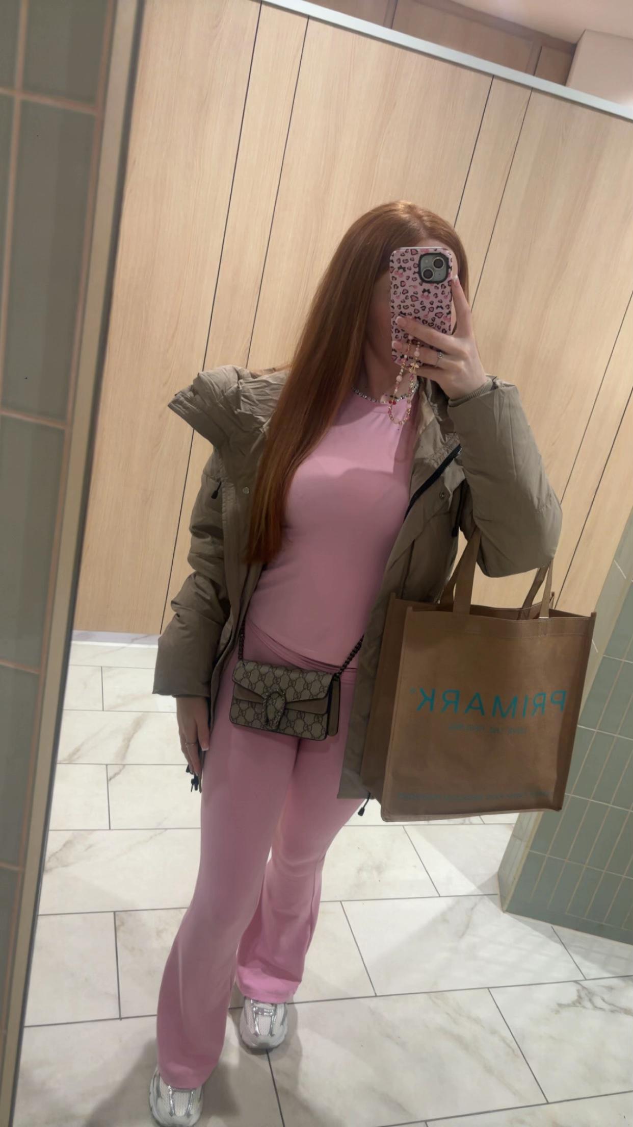 @💋 𝐌𝐚𝐫𝐭𝐢𝐧𝐚 🍒