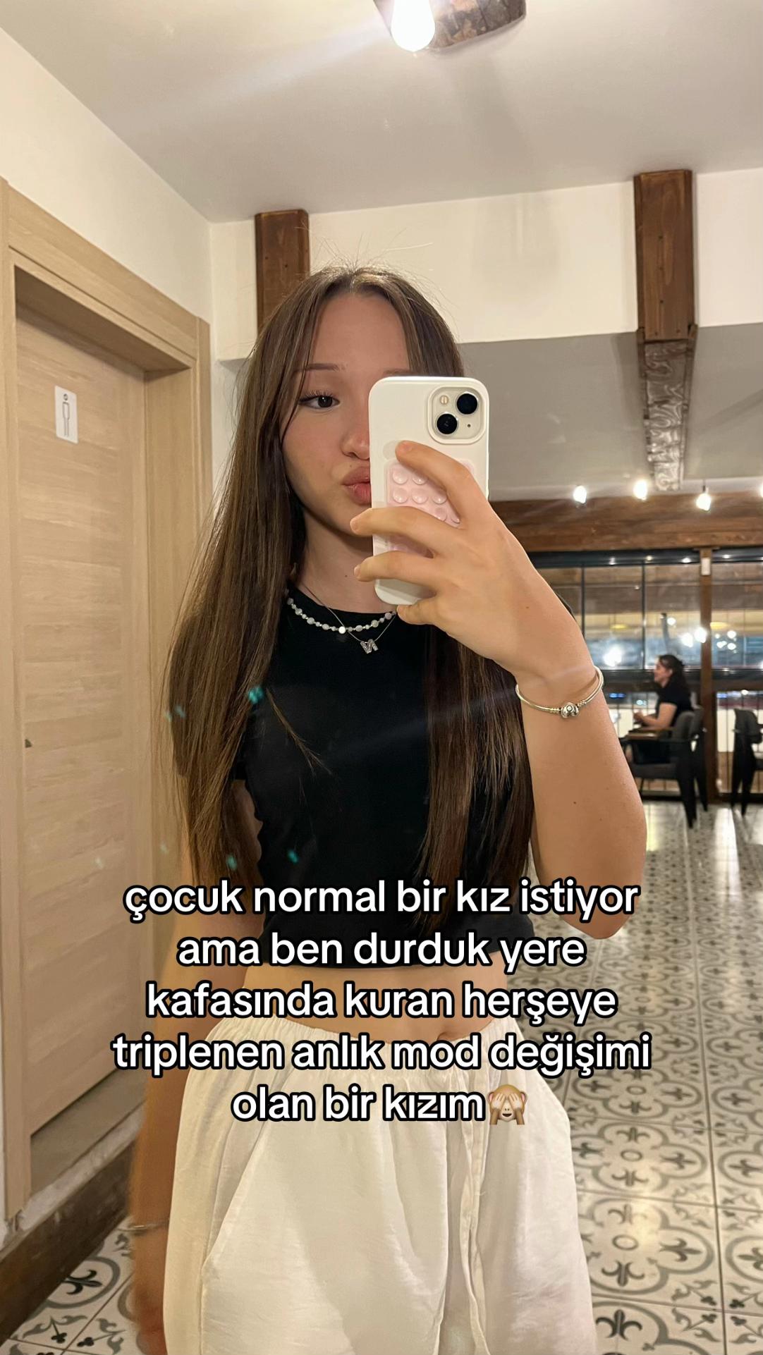 @🥂