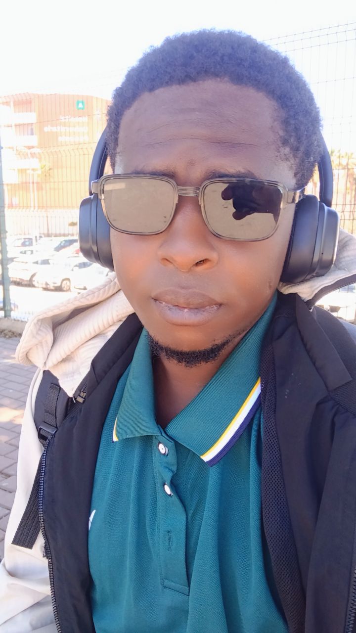 @Padrino- Diakit&eacute; 🇲🇱 🇪🇦