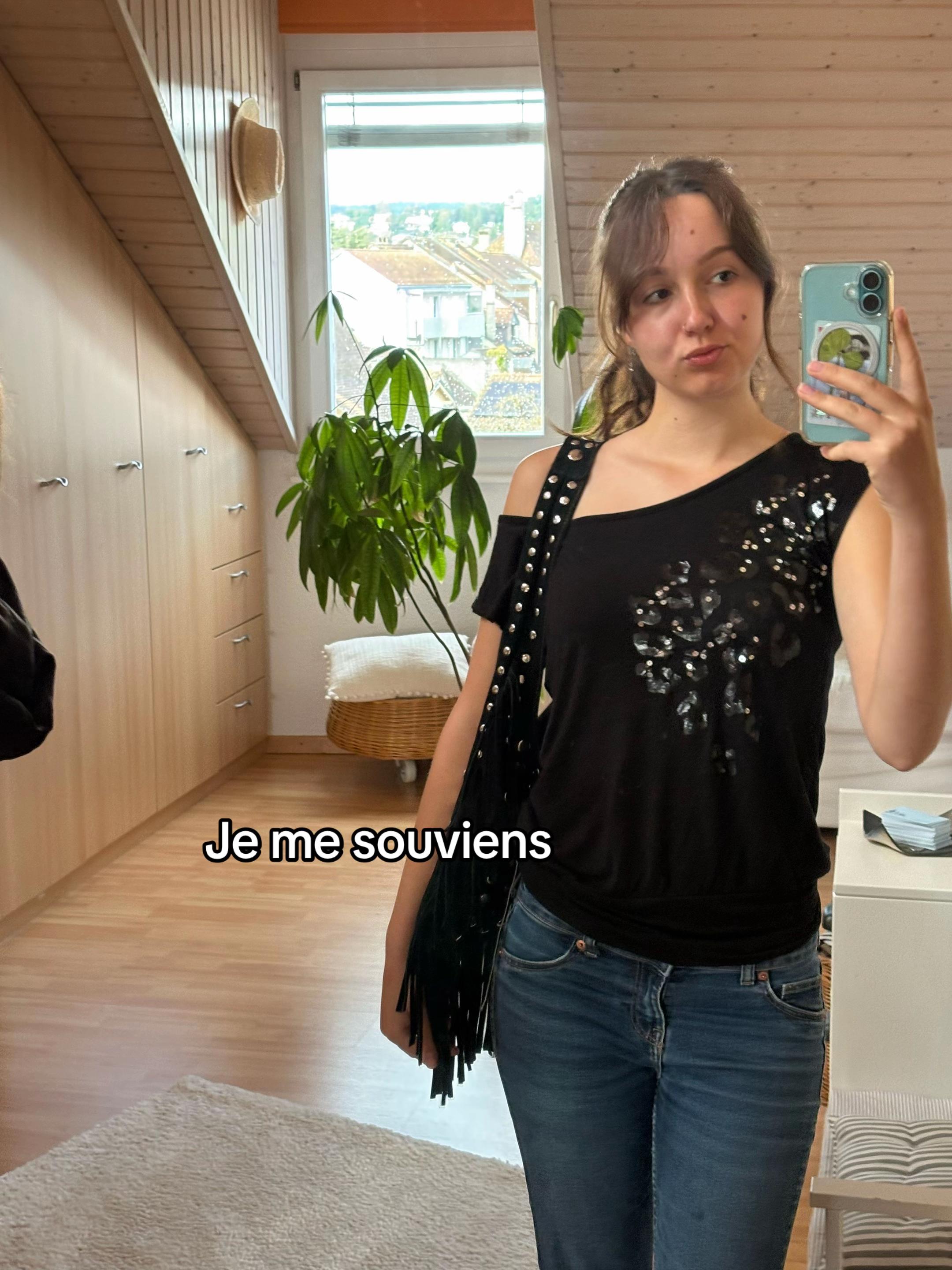 @El&eacute;onore💫