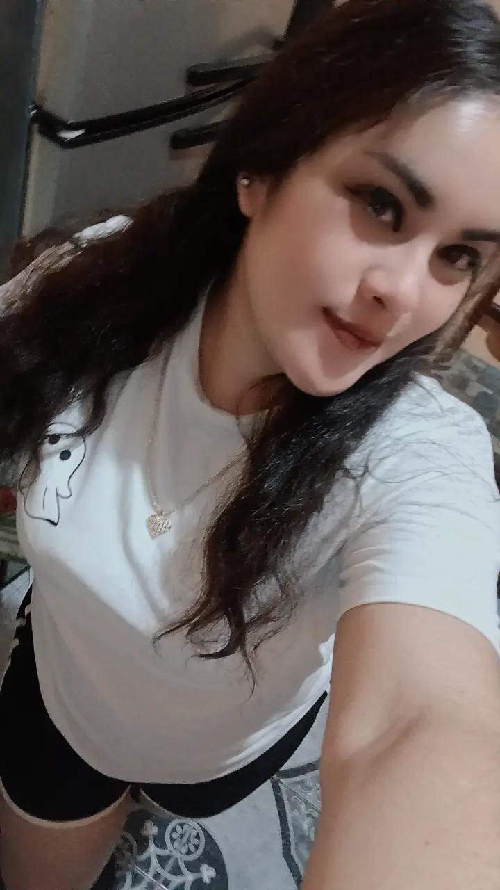 @Adriana de Leon