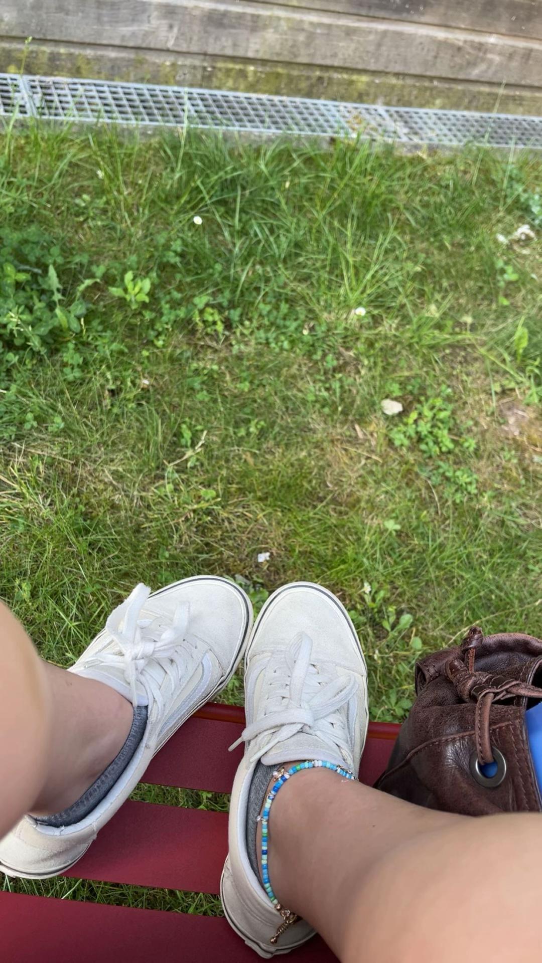 @𝑭𝒍𝒐𝒓𝒂🌸