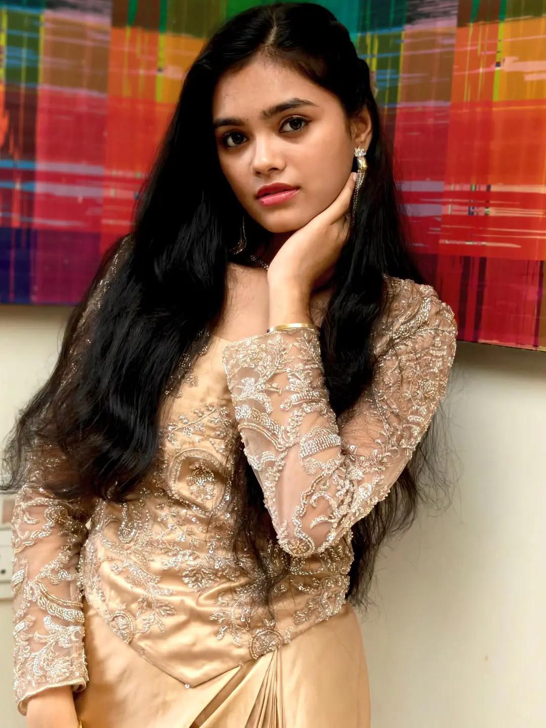 @shivaninaveenoffical14