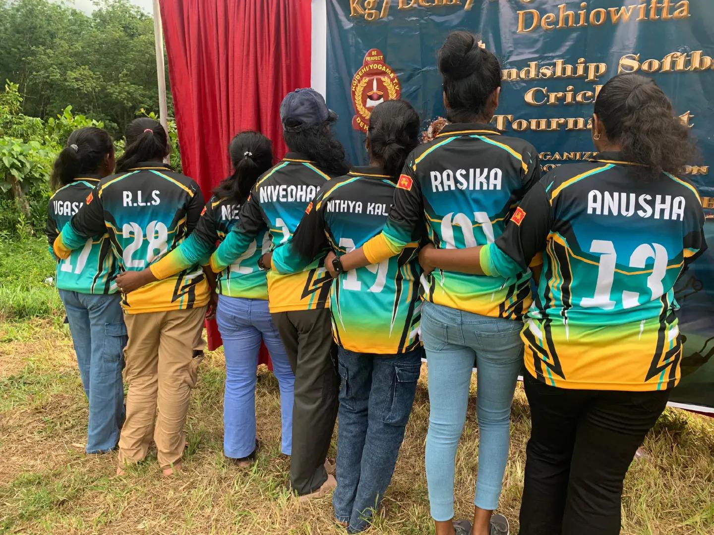 @🤜Itz me__Raසිka🤛