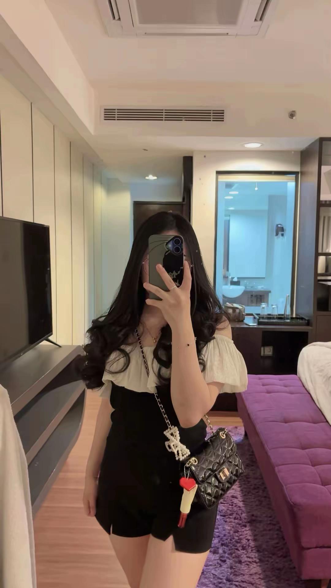 @Monika selfi