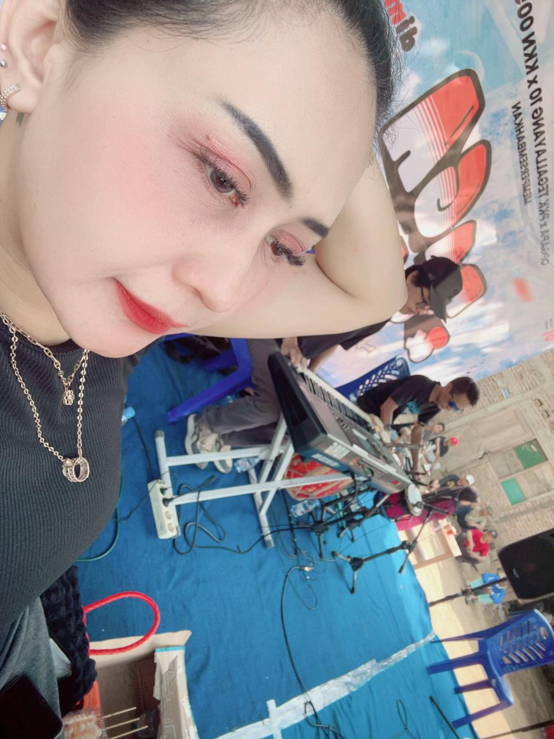 @DellaSantika22