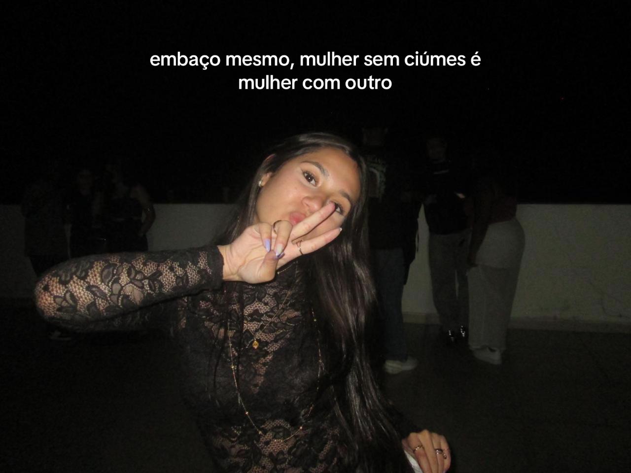 @Júlia secreta🕵️♂️