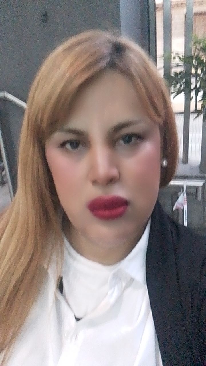@Reina Larrea