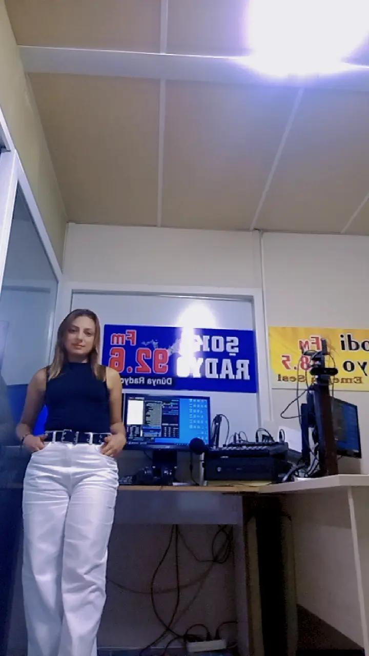 @Gamze Kumlu Program Sunucusu