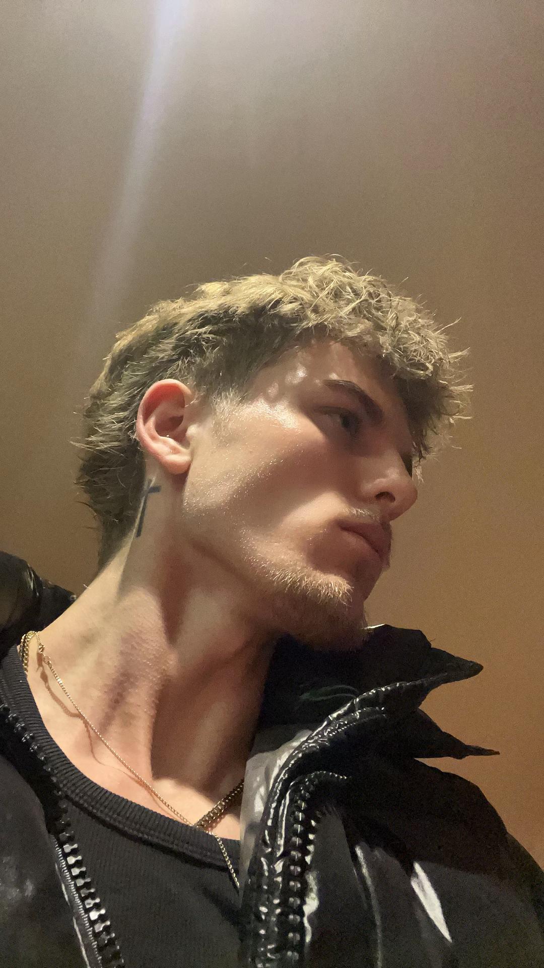 @queefanator69