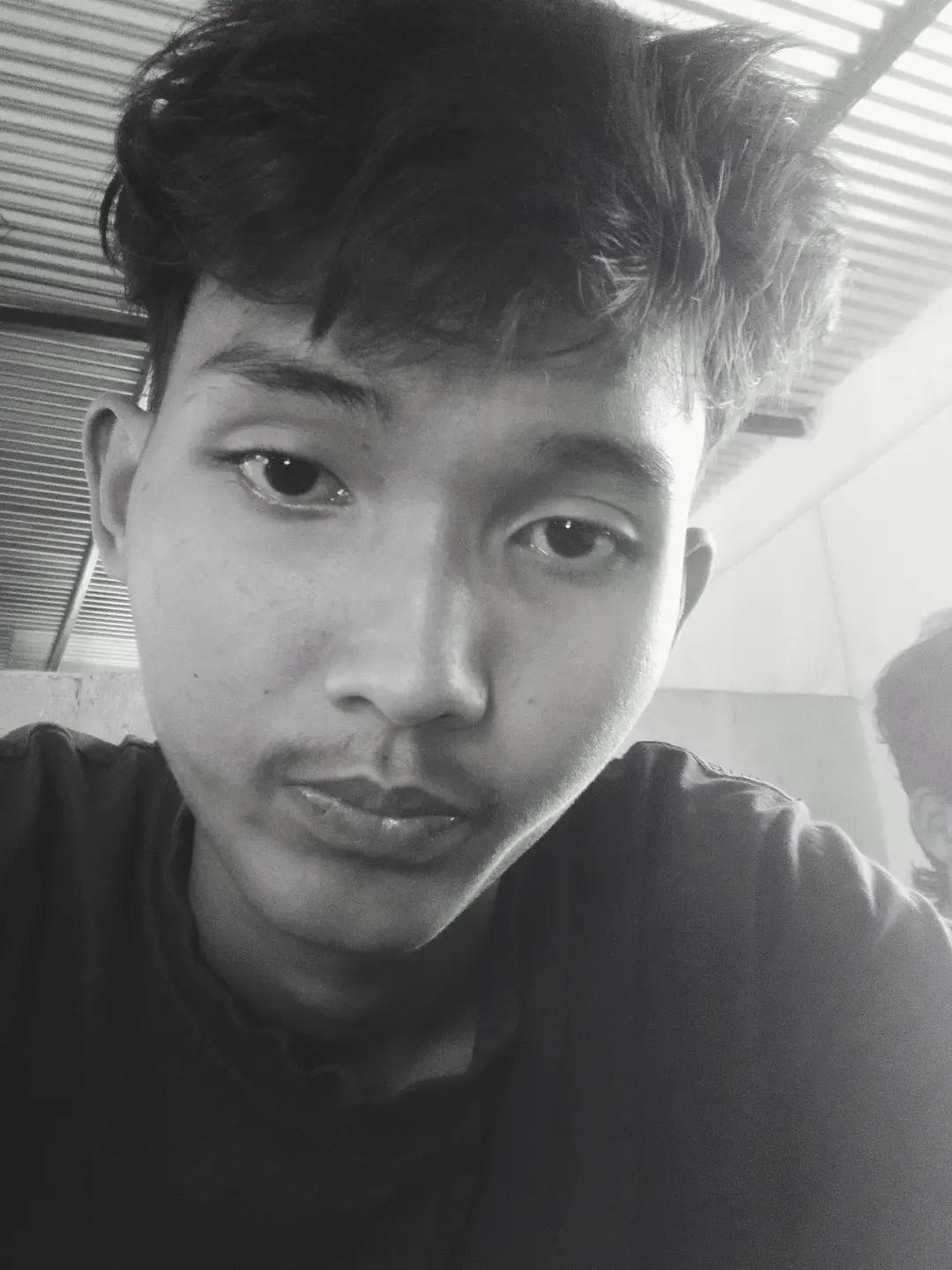 @Handsome ho Vai🖤