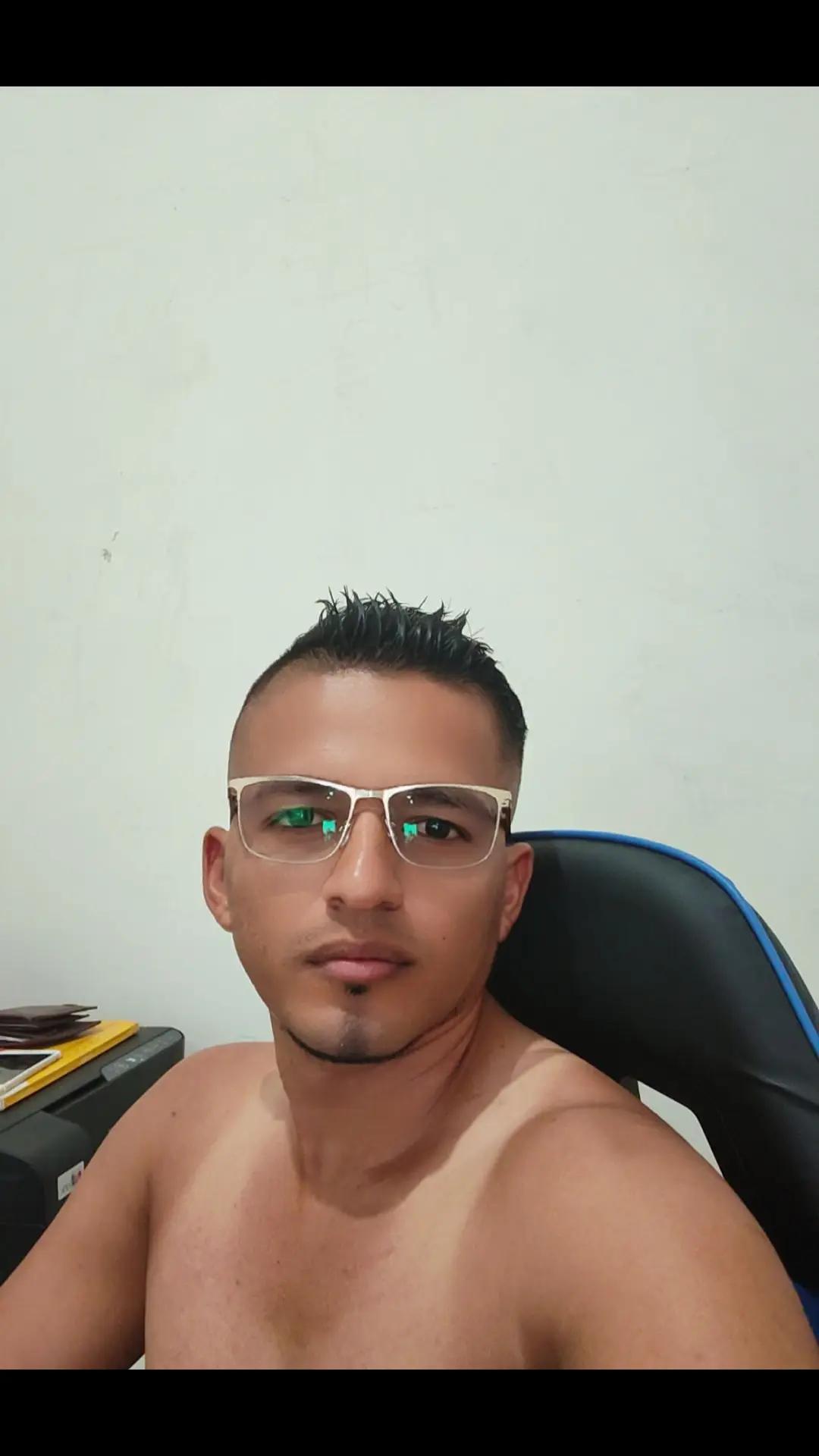 @Israel García Brione
