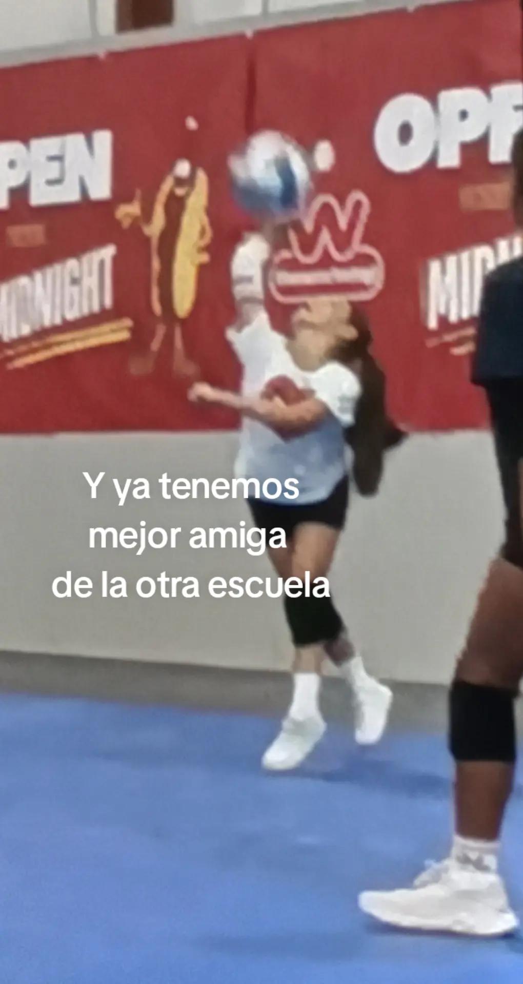 @Ximenaaaaaaaaaaaa🥇🏐🤍🖤🪩🔮