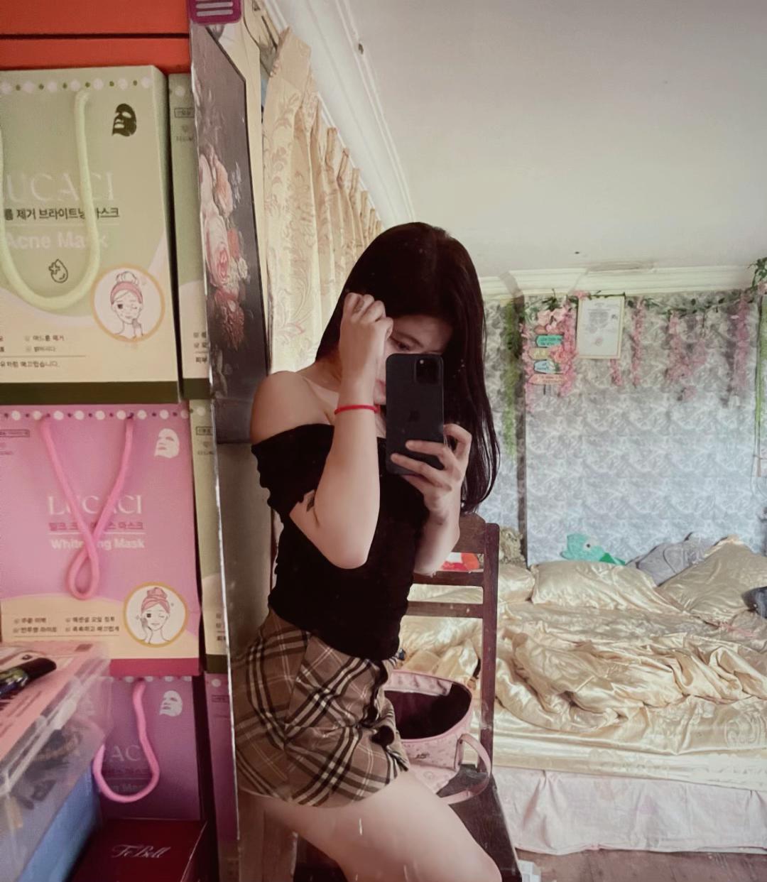 @Shy&rsquo;,-