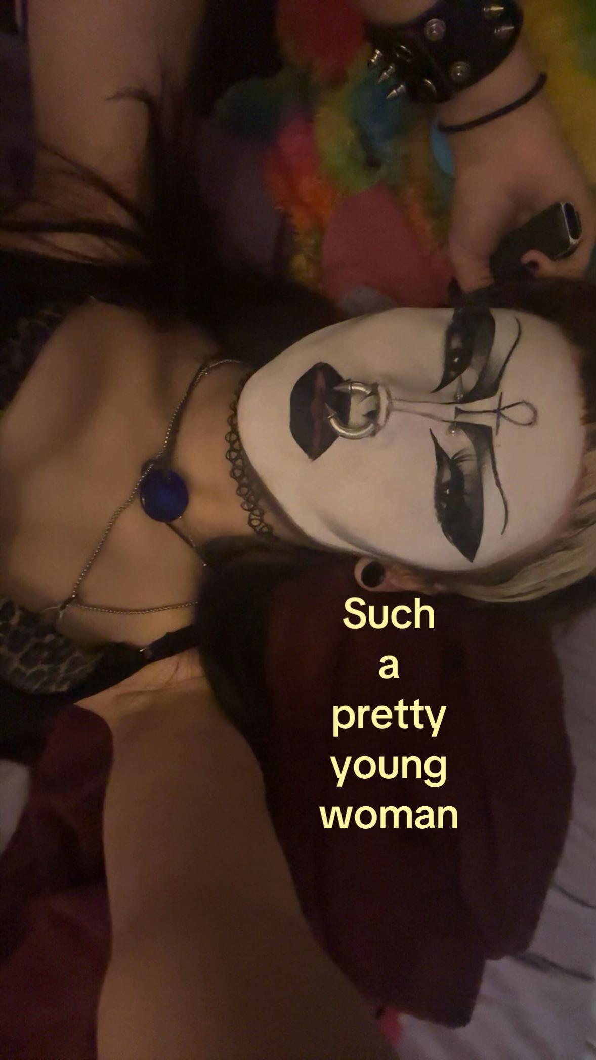 @Meg🦇
