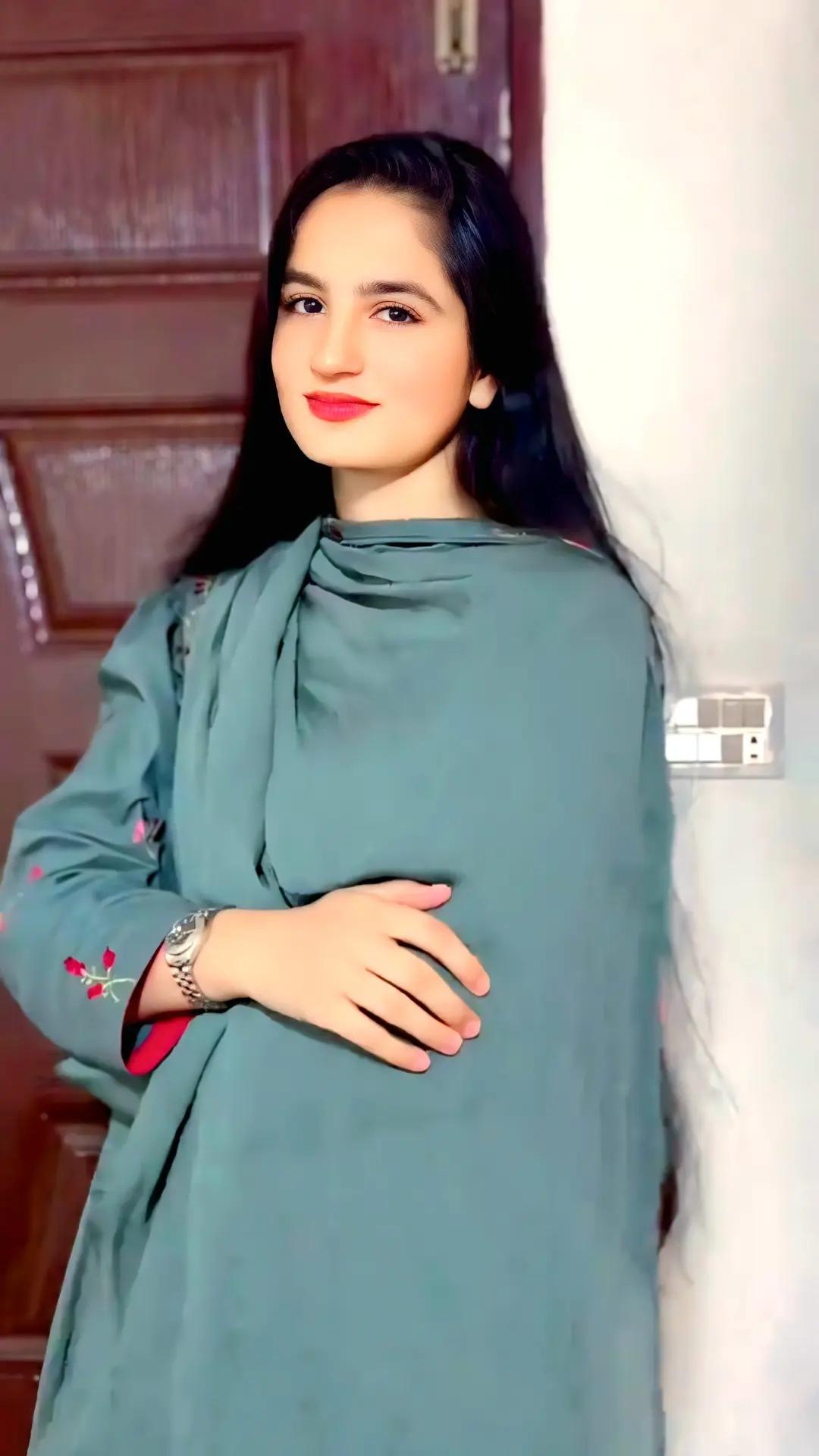 @Muneeba💞