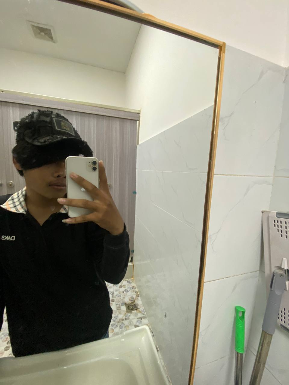 @ក្មេង  ជក់  ថ្នាំ  ☘️ ☘️