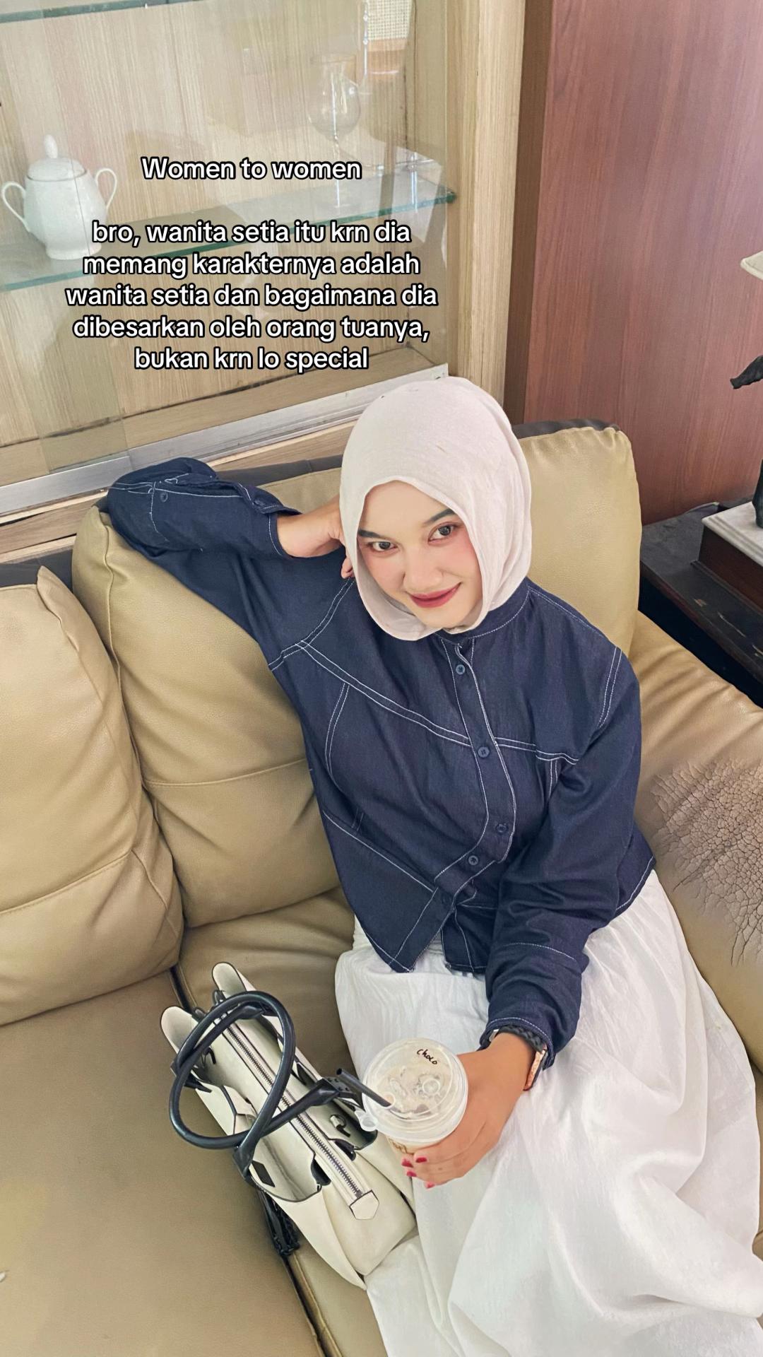 @Faniaaa