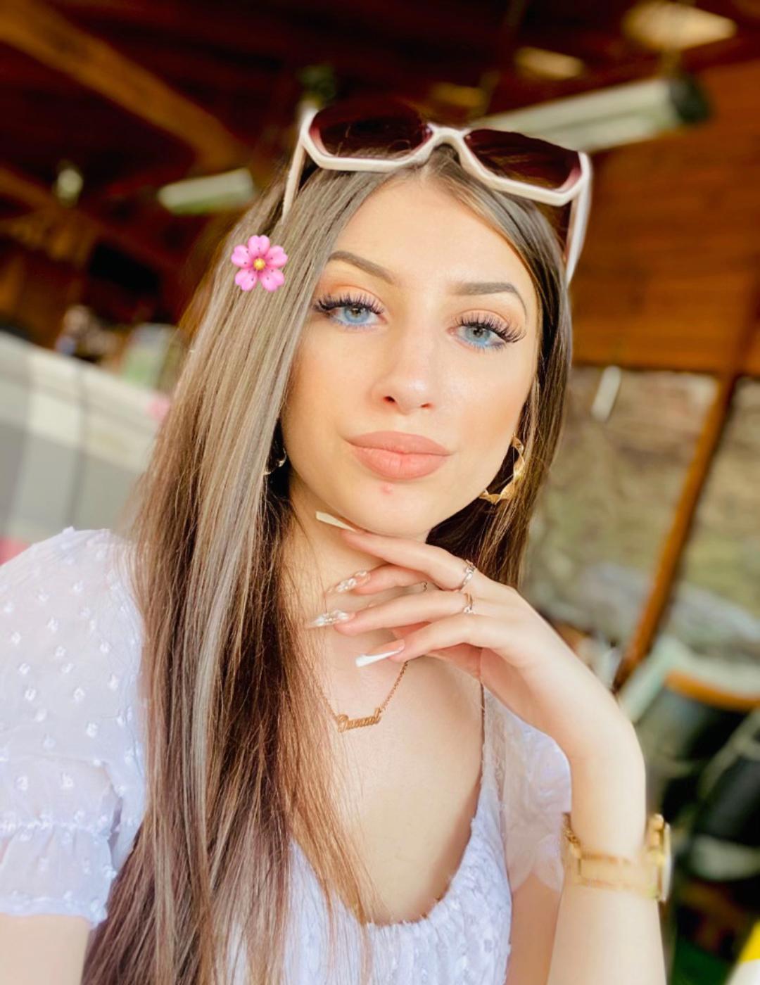 @𝓢𝓸𝓹𝓱𝓲𝓮𝓮🖤