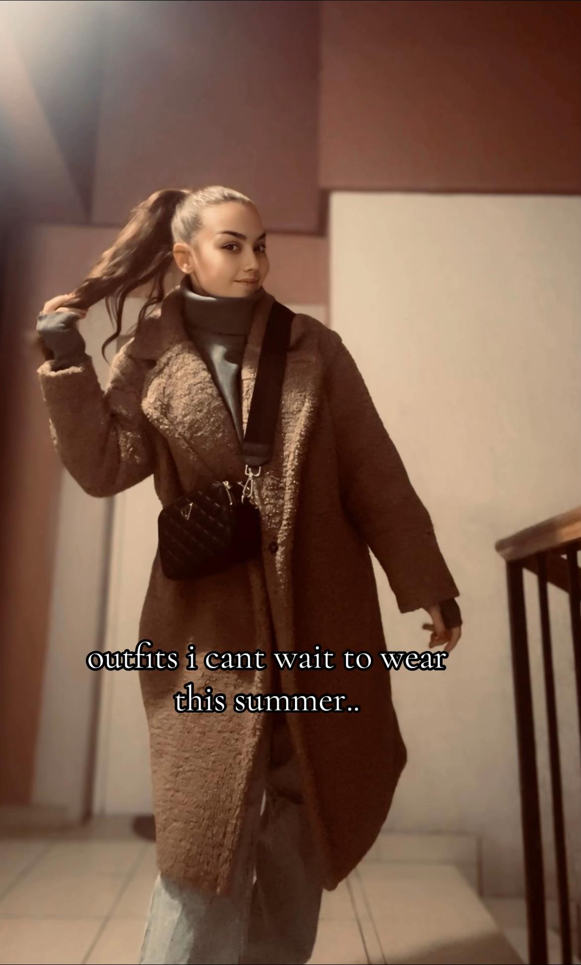 @𝓐𝓑 🎀