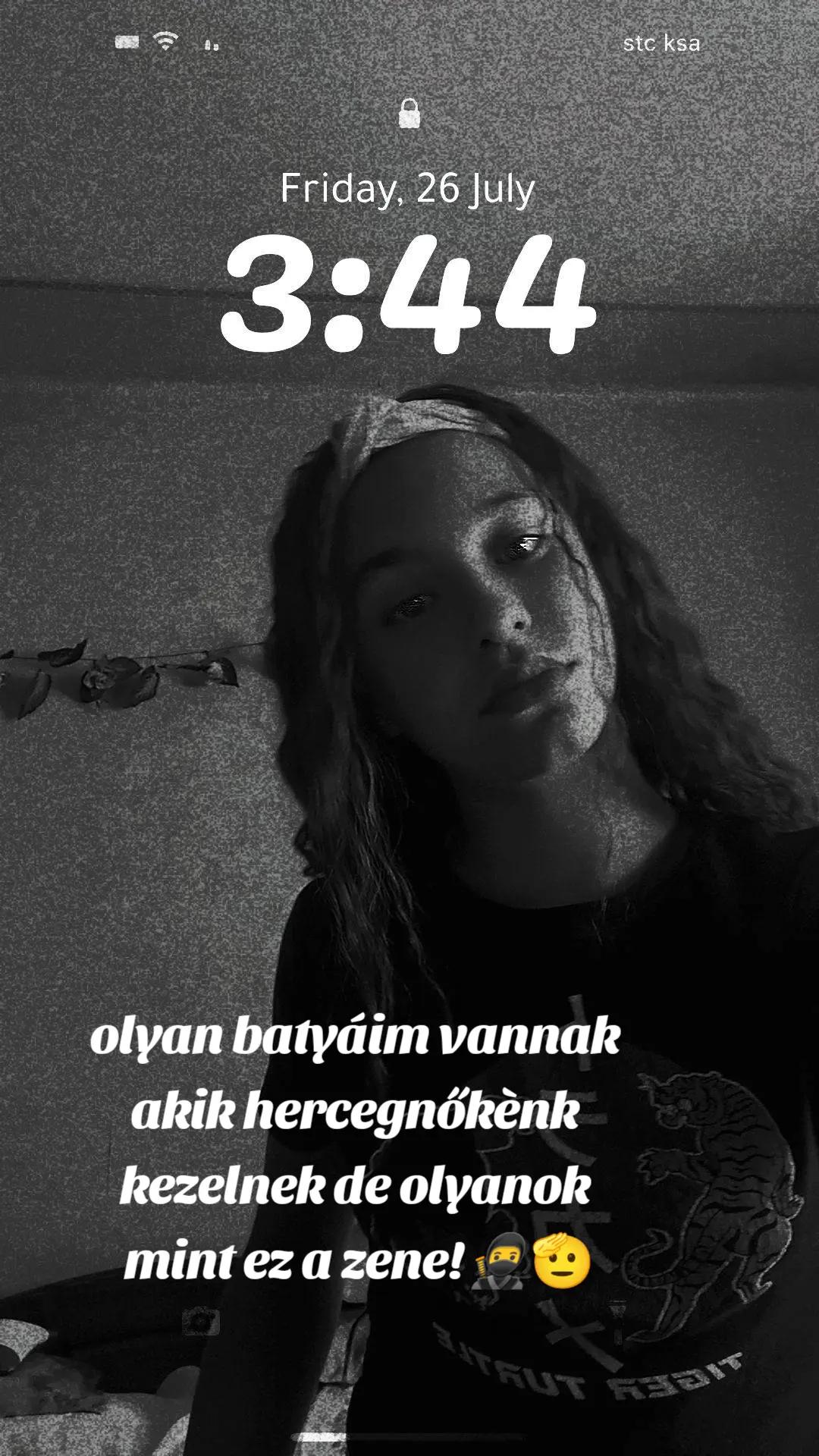 @csak a tied vagyok✌️❤️