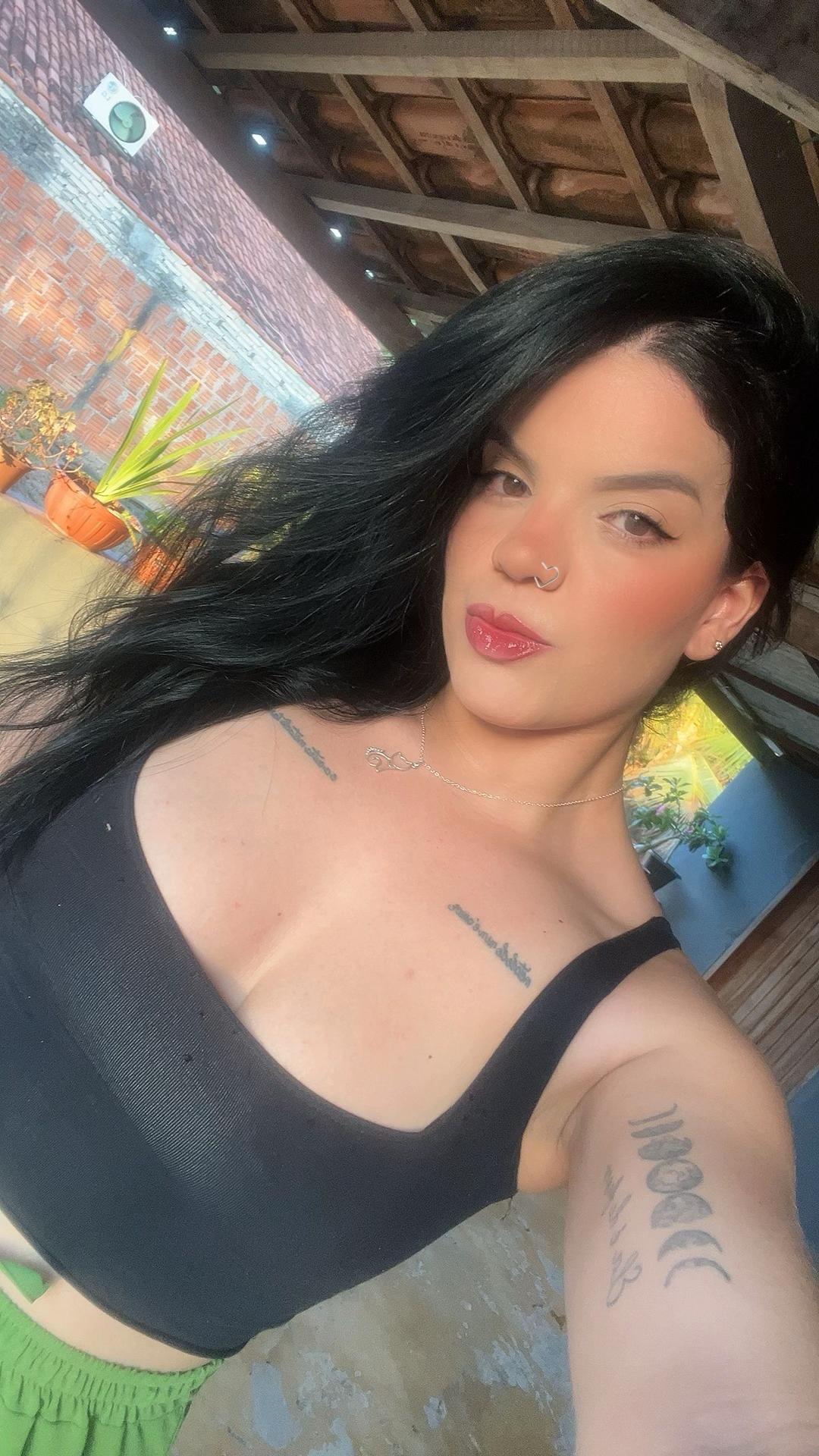 @Emilyqueiroz