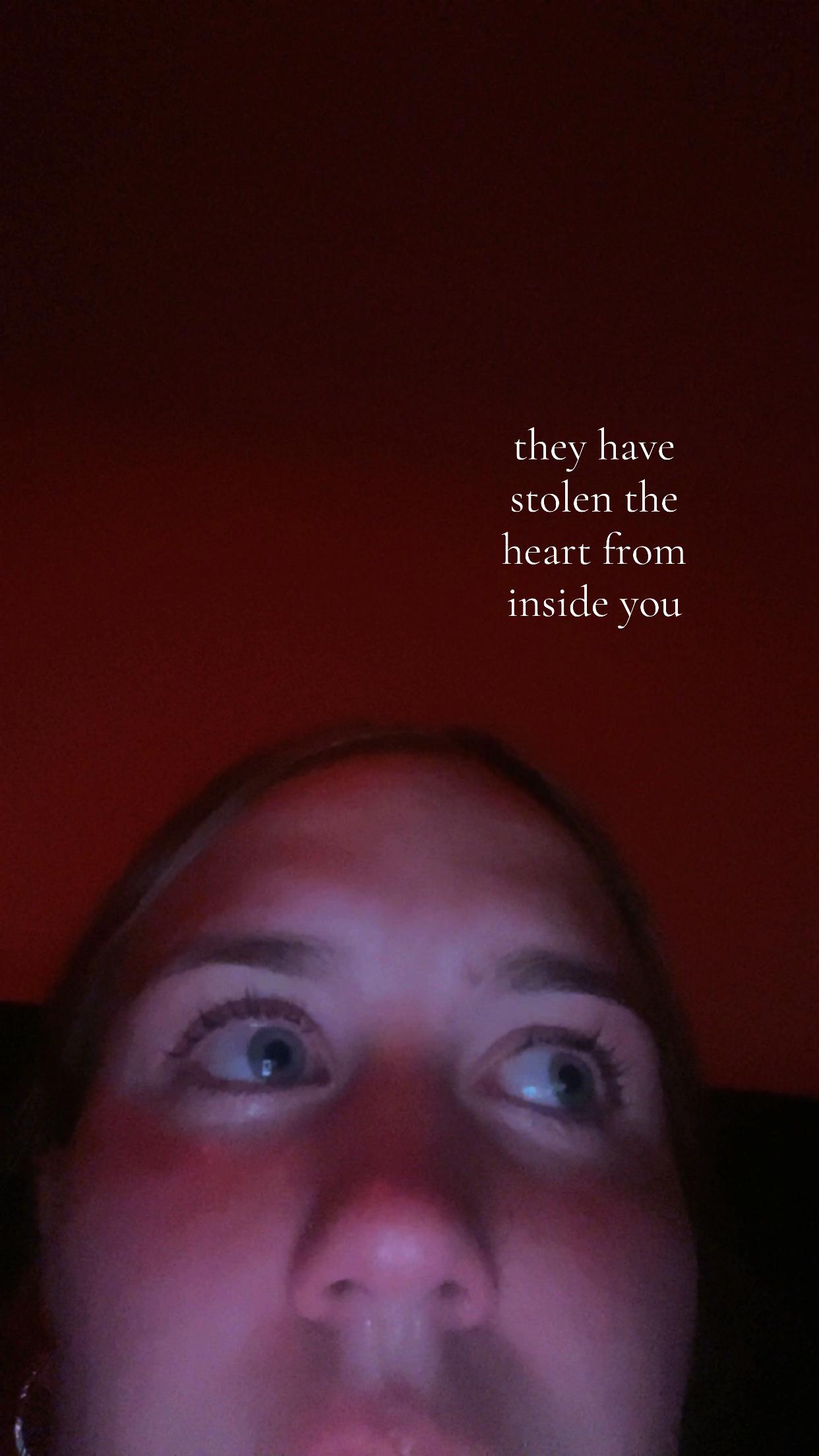 @unironicallyblonde