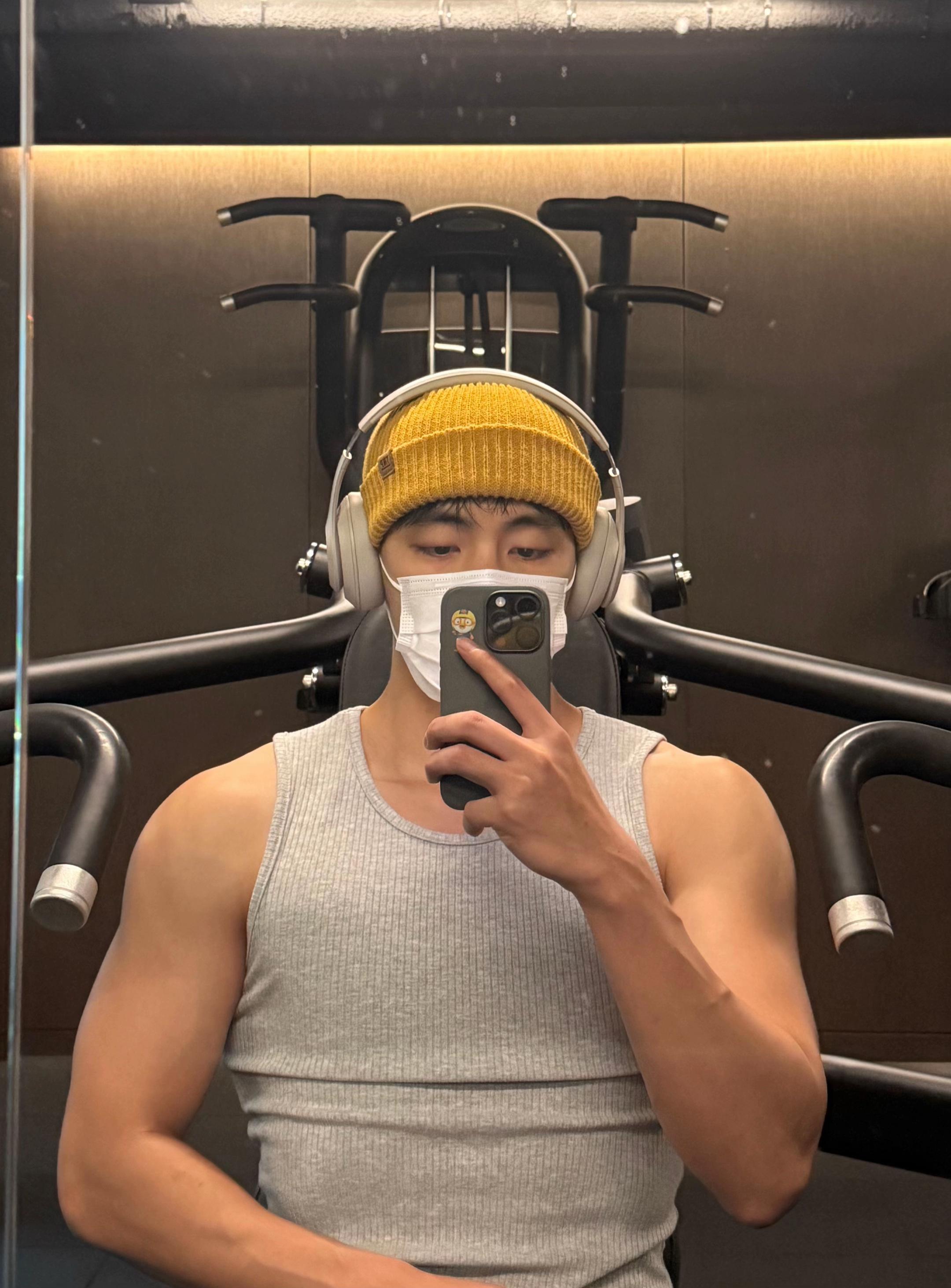 @𝐯𝐢𝐞𝐫𝐚𝐚