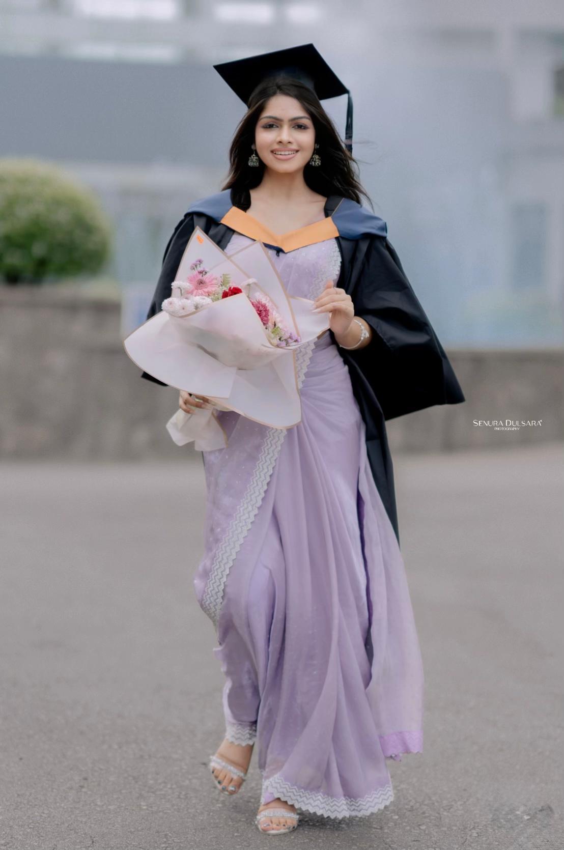 @Tishani Perera 🇱🇰