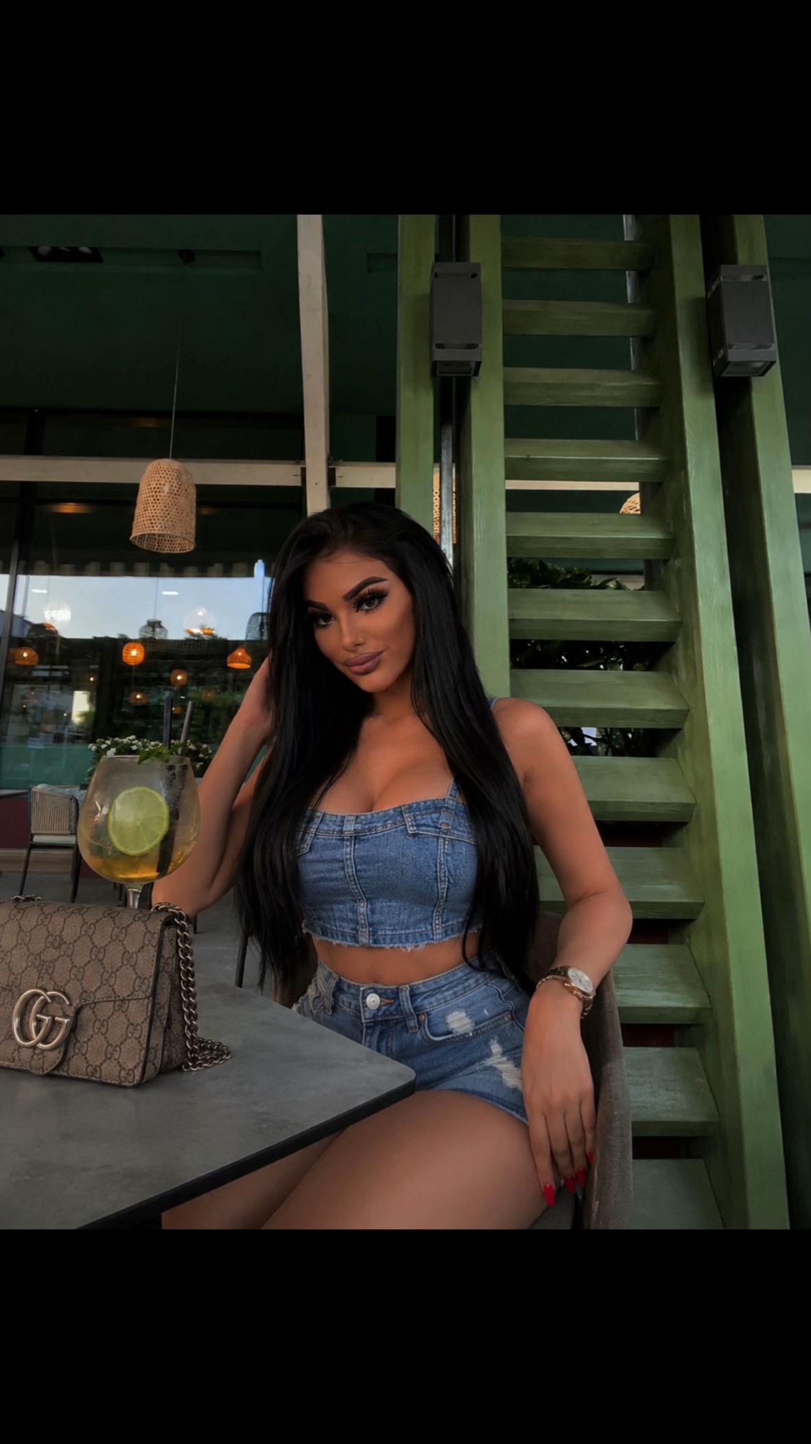 @Ajlla