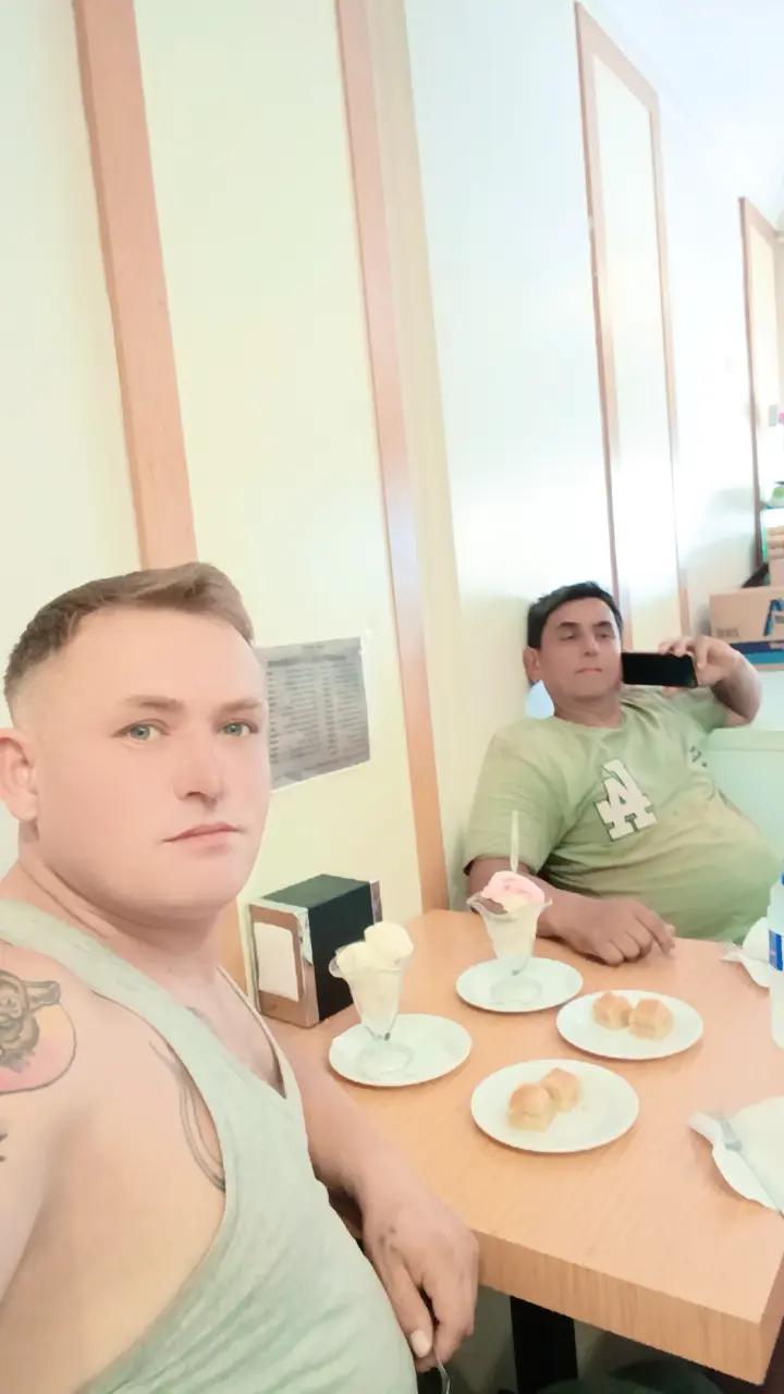 @yakamozzz