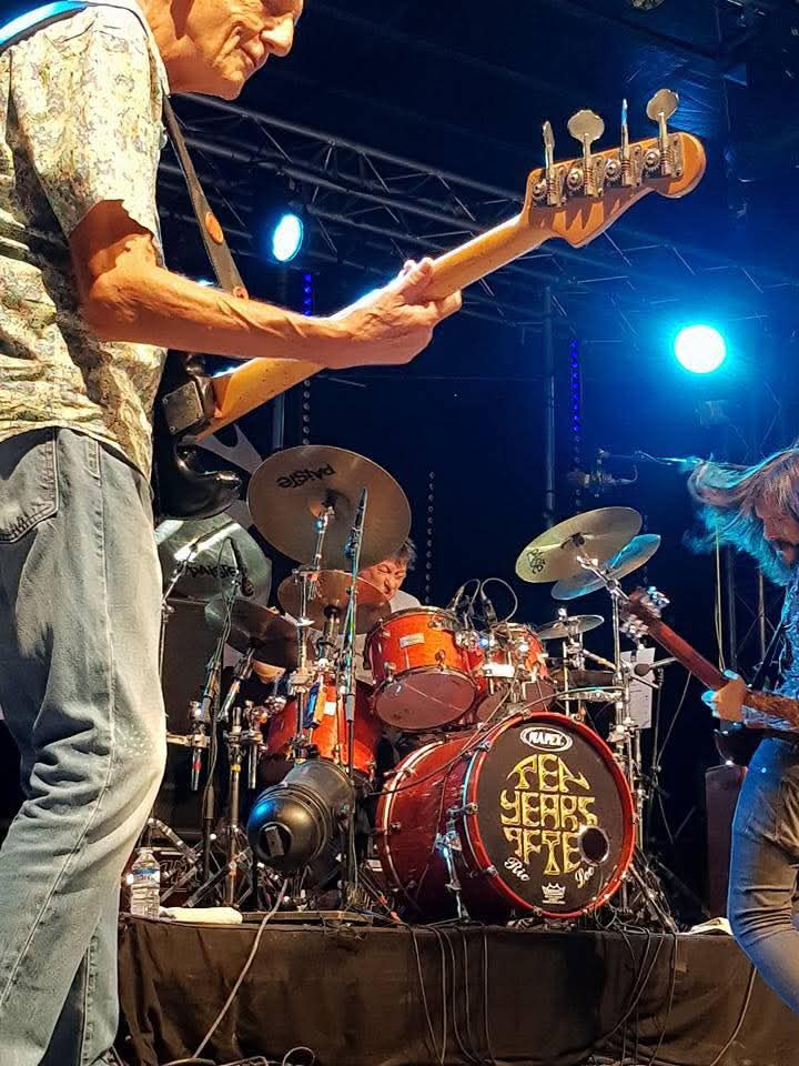 @Caesar Joans 🤟🎸