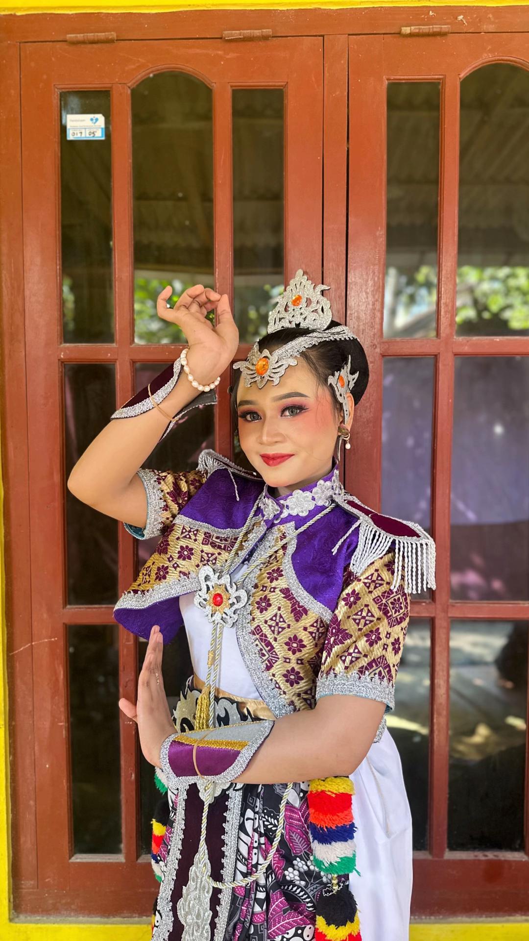 @Ara Tiara
