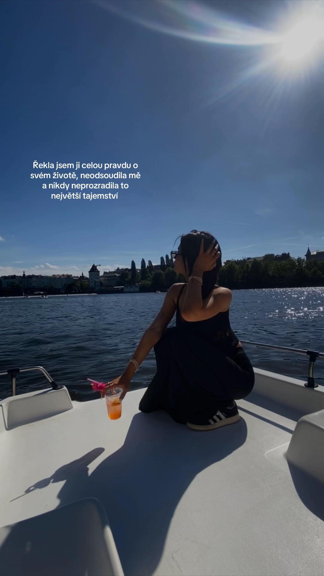 @𝐉𝐮𝐥𝐢𝐚