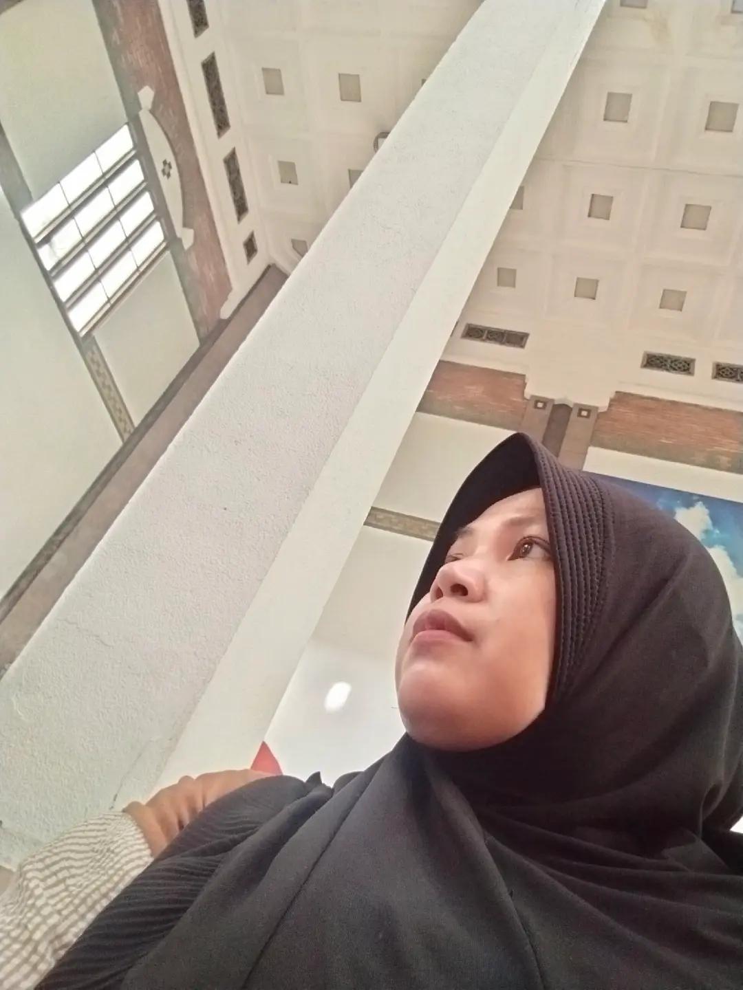 @um yullie 🌹