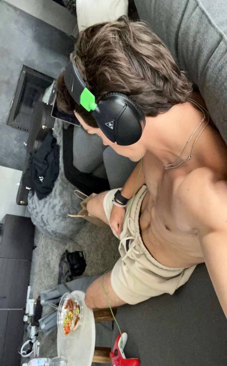 @Cuntyarchiv3s
