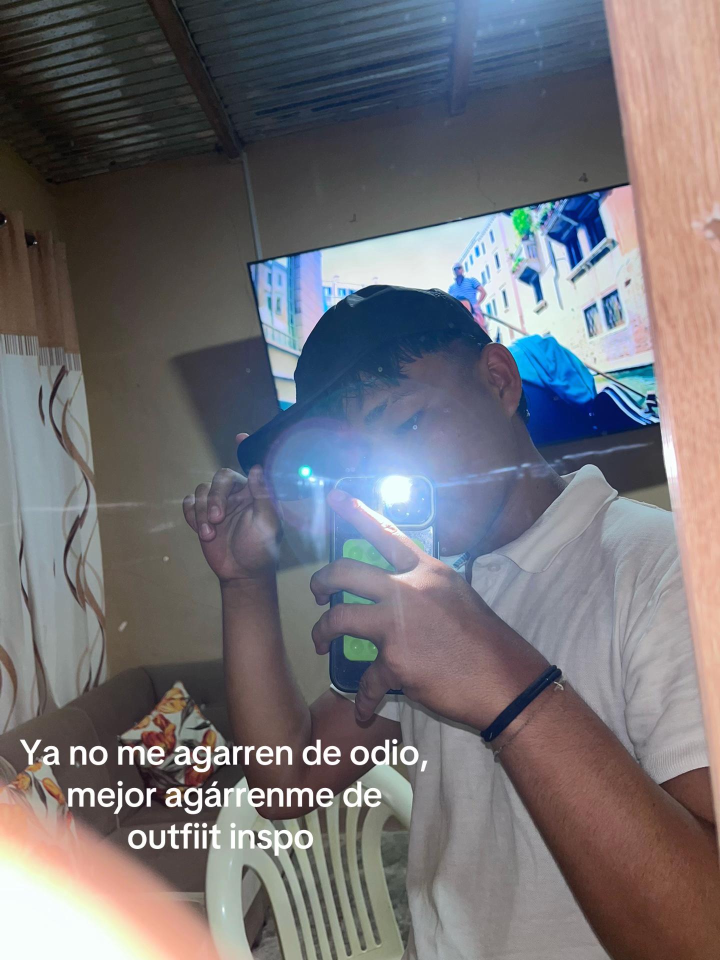 @️