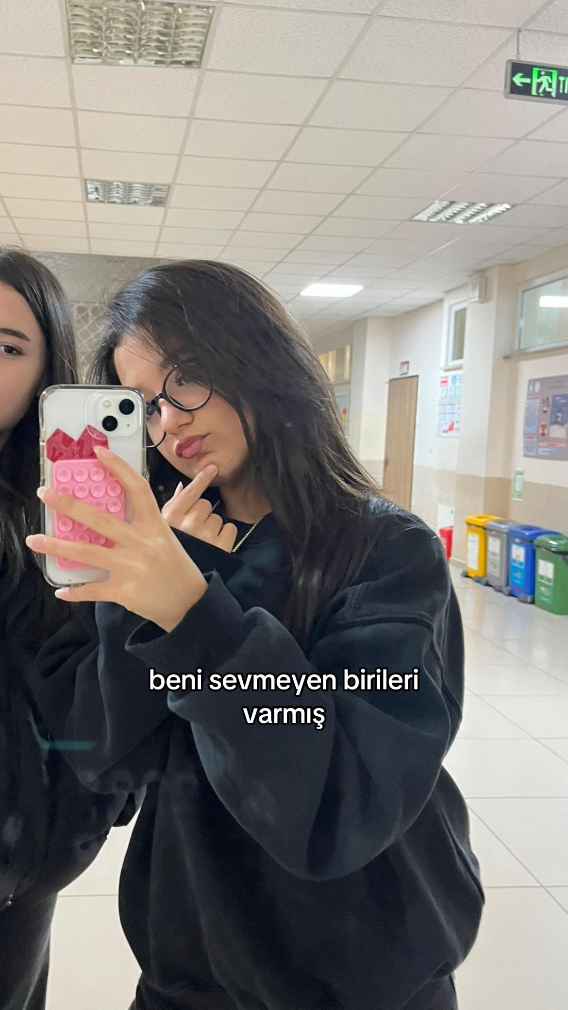 @Lara