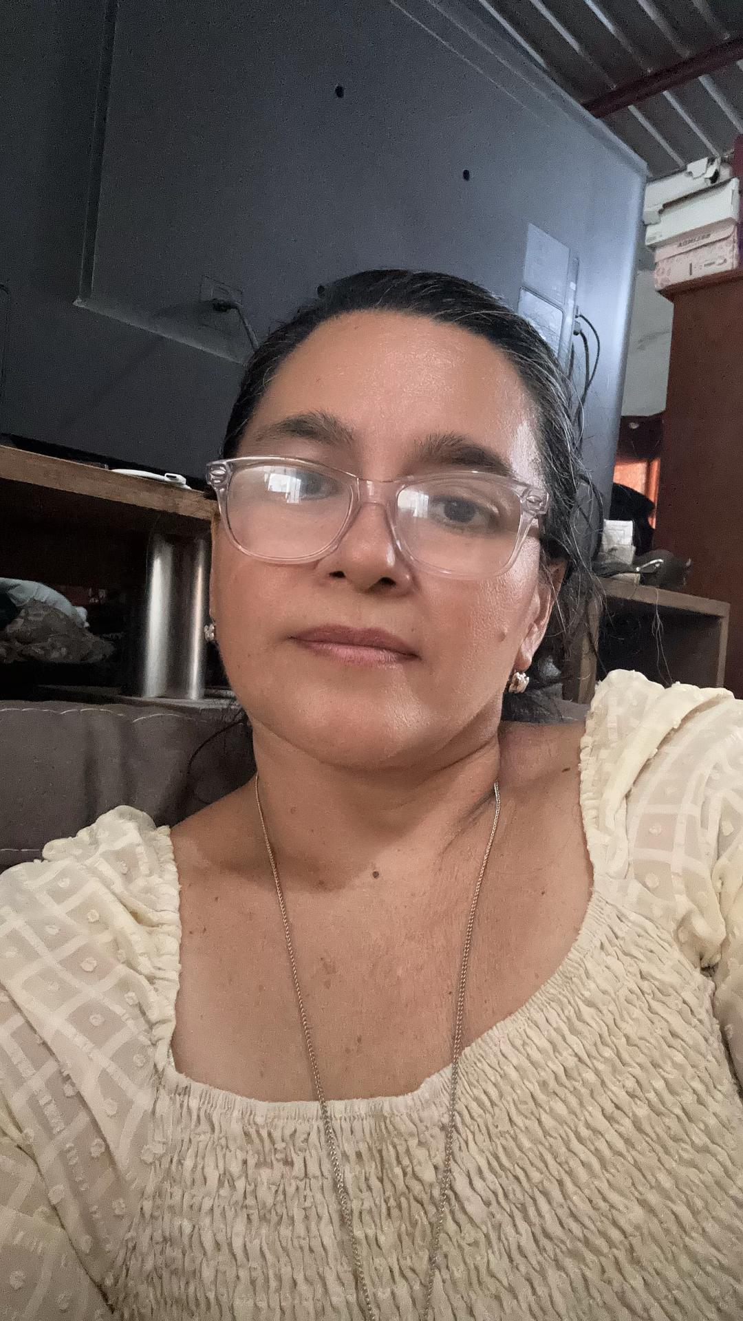 @damarissamano
