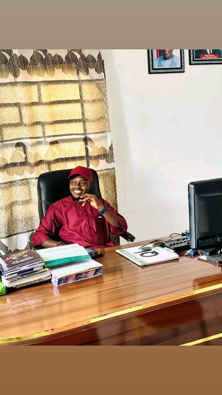 @Dooga Ibrahim Lukman social En