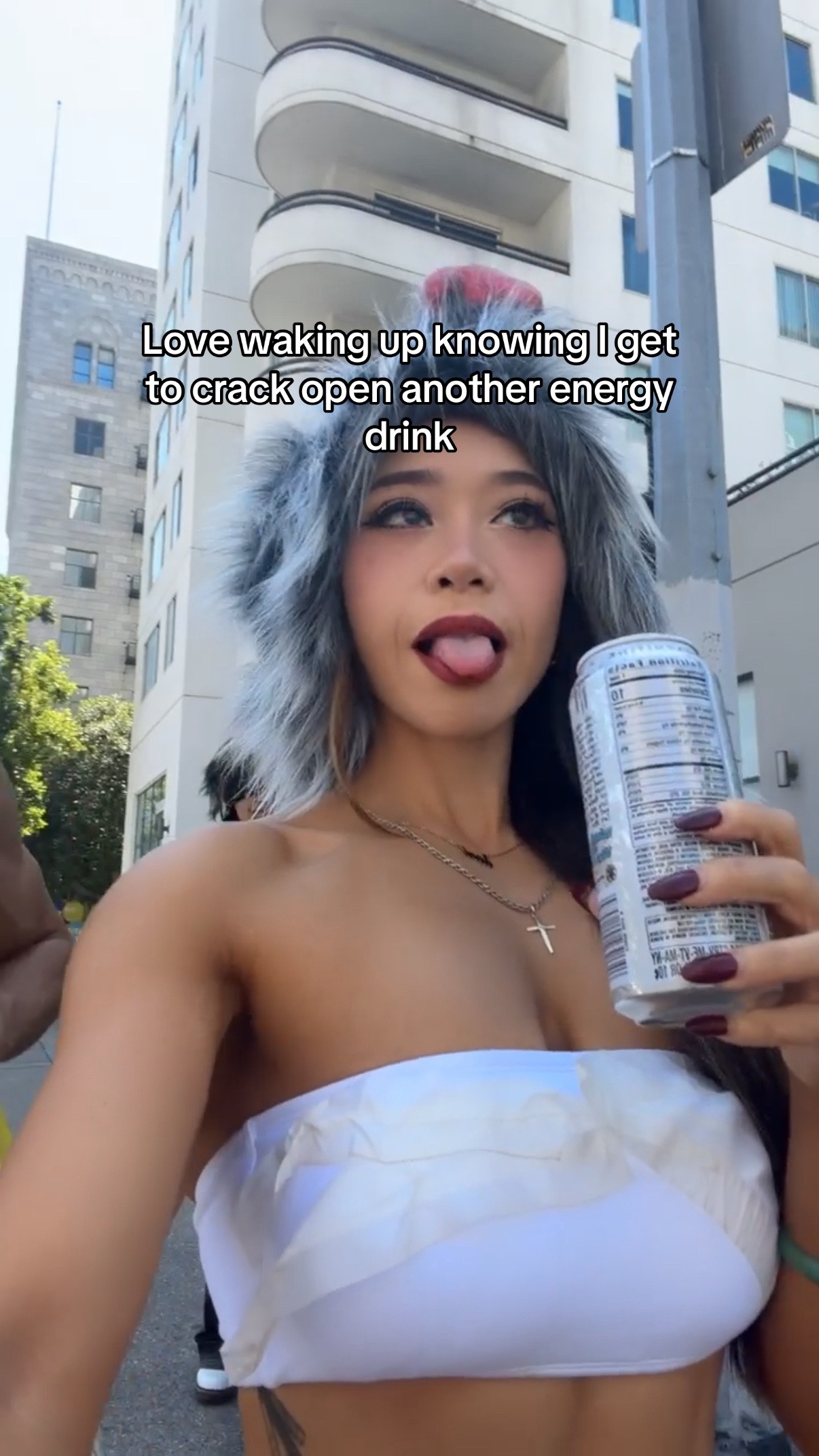 @danigoingsfit 𒉭