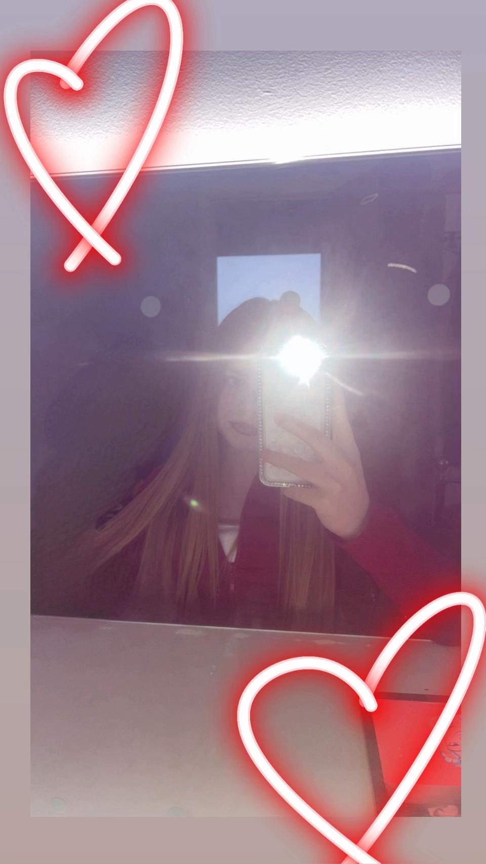 @holliedavies13