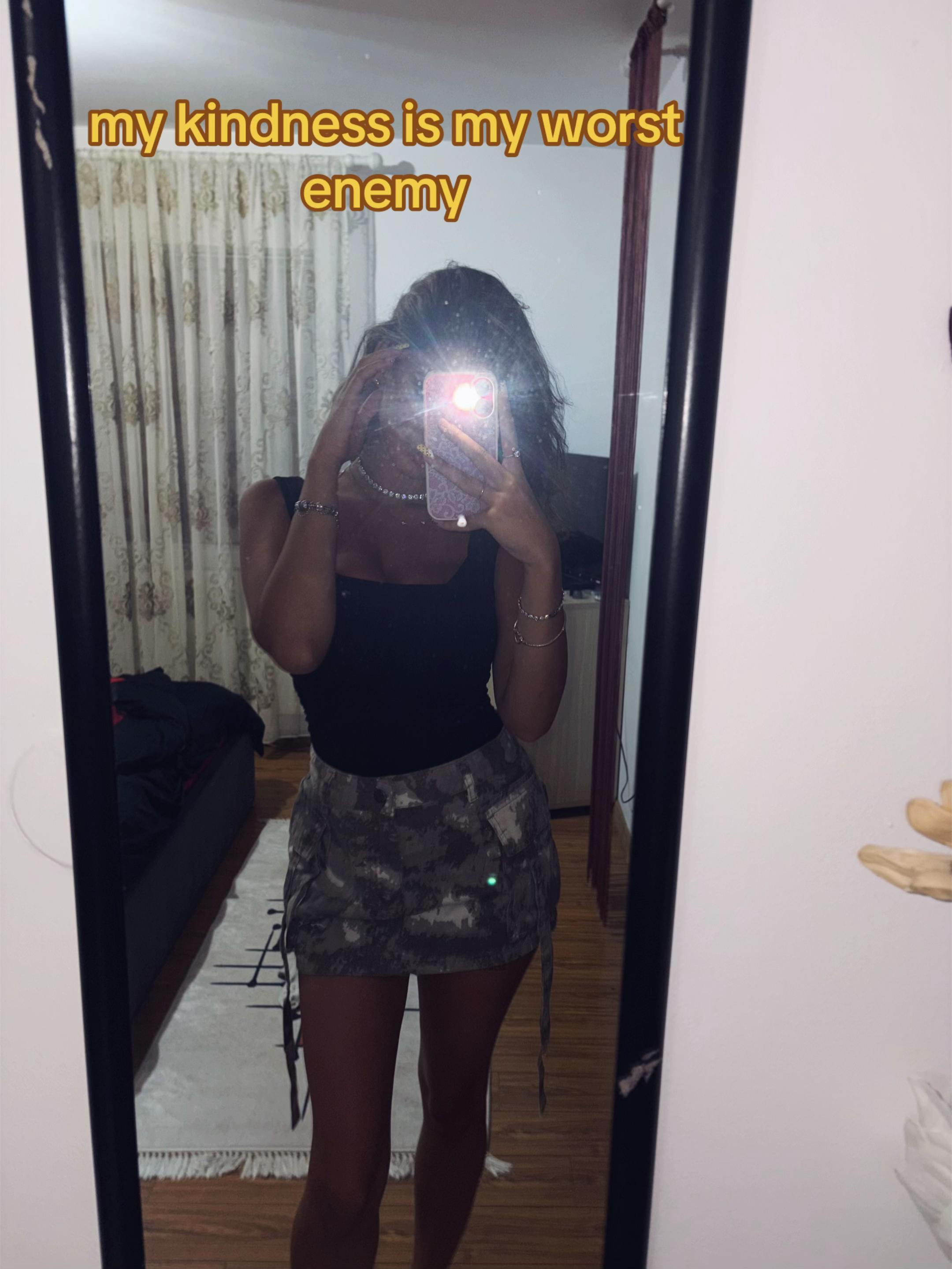 @🖤