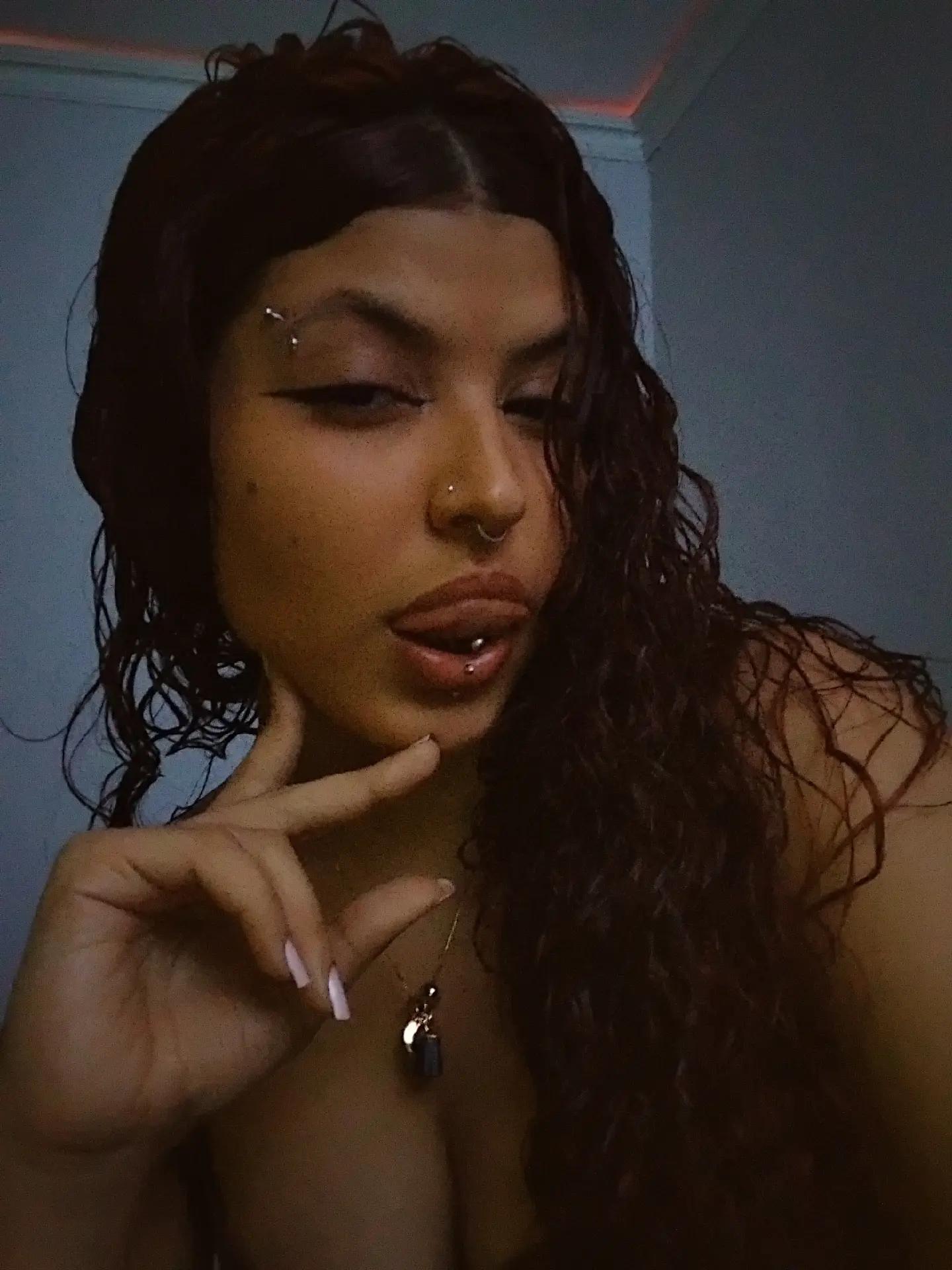 @lia molineiro 🌙