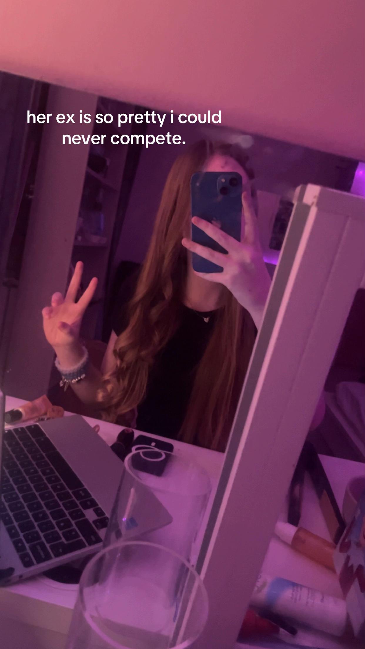 @👤