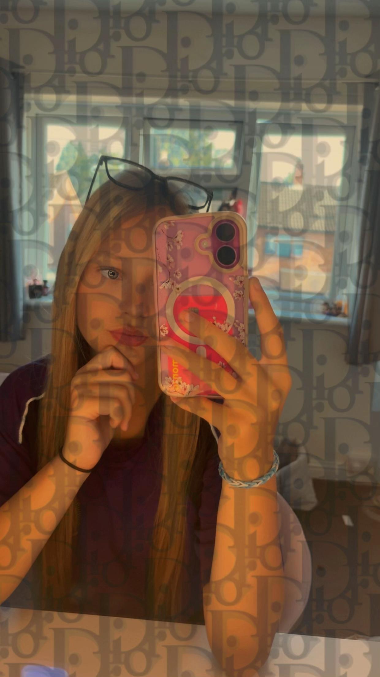 @𝒯ℴ𝓃🤍