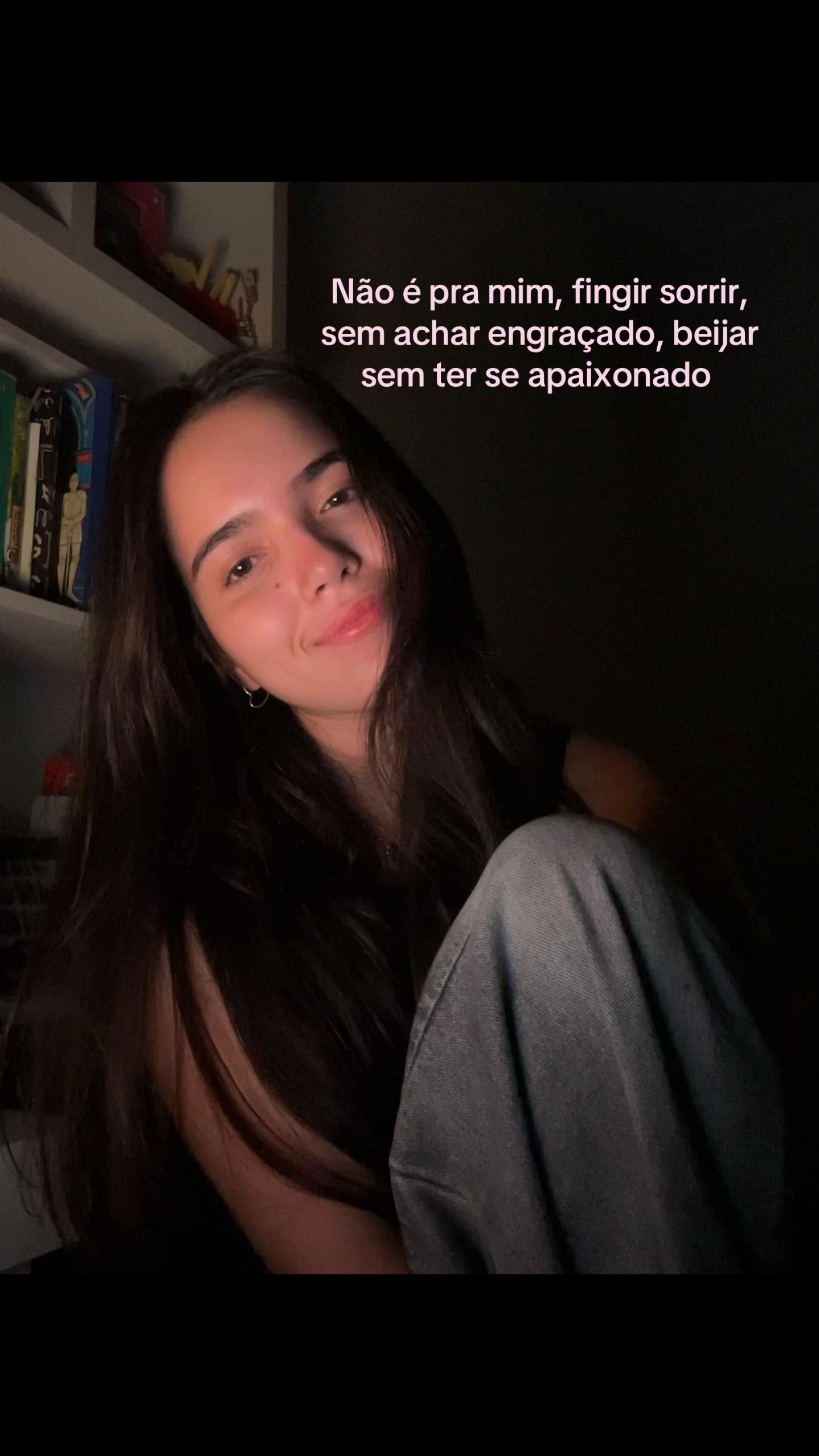@LittleAna | Estudante de Psico