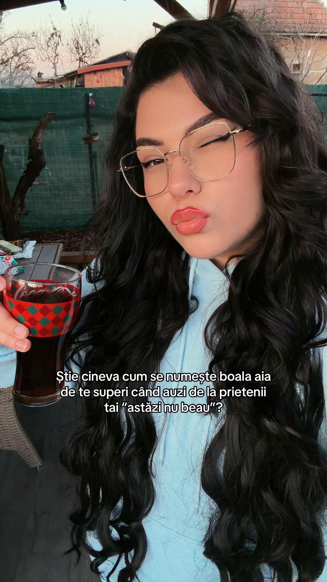 @🖤