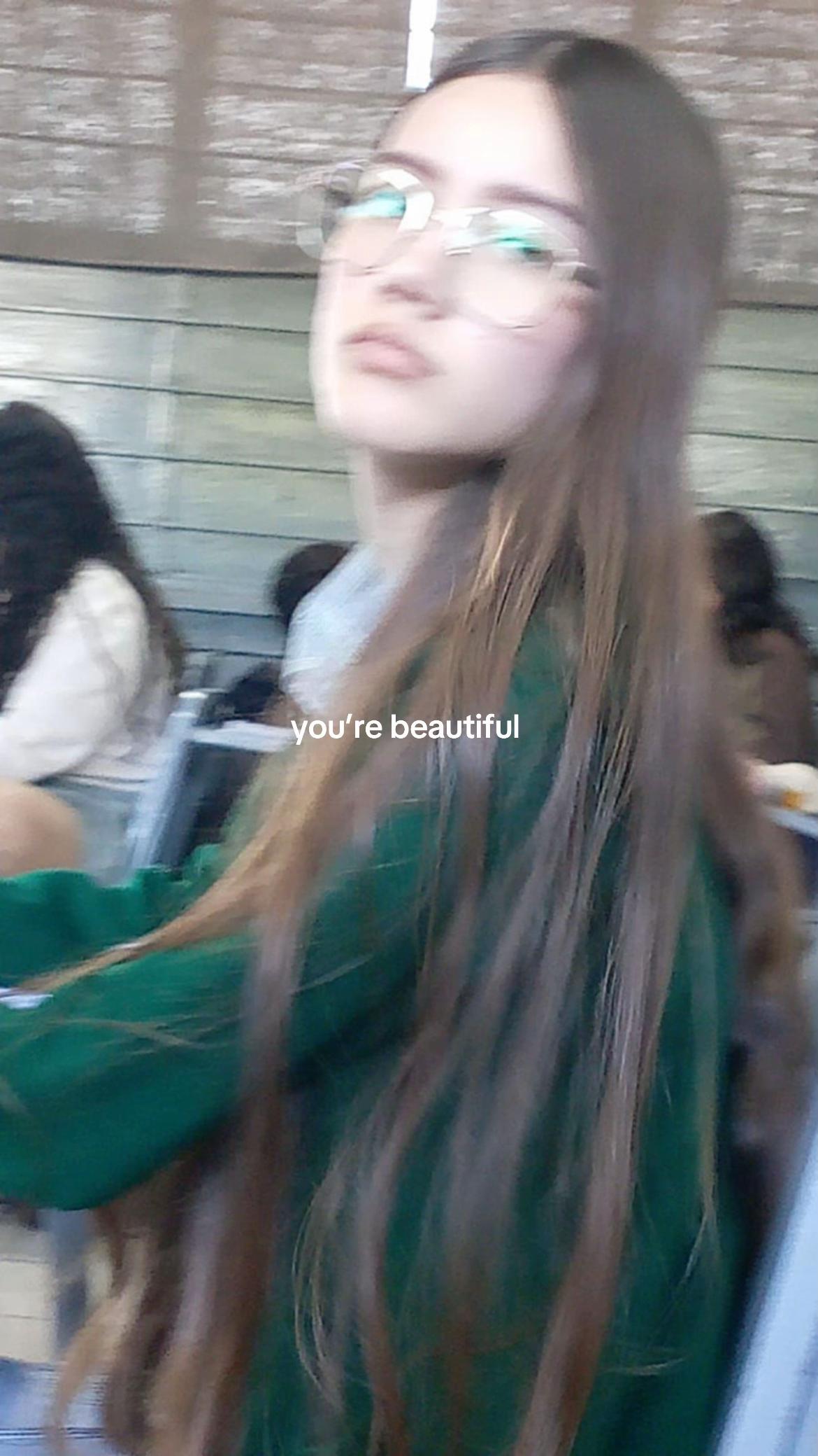 @ℰ