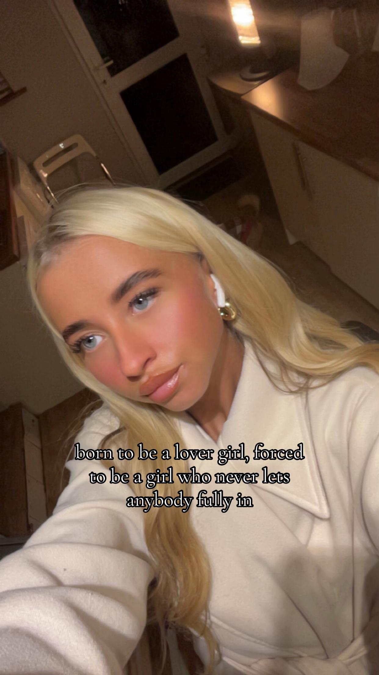 @erinorowe
